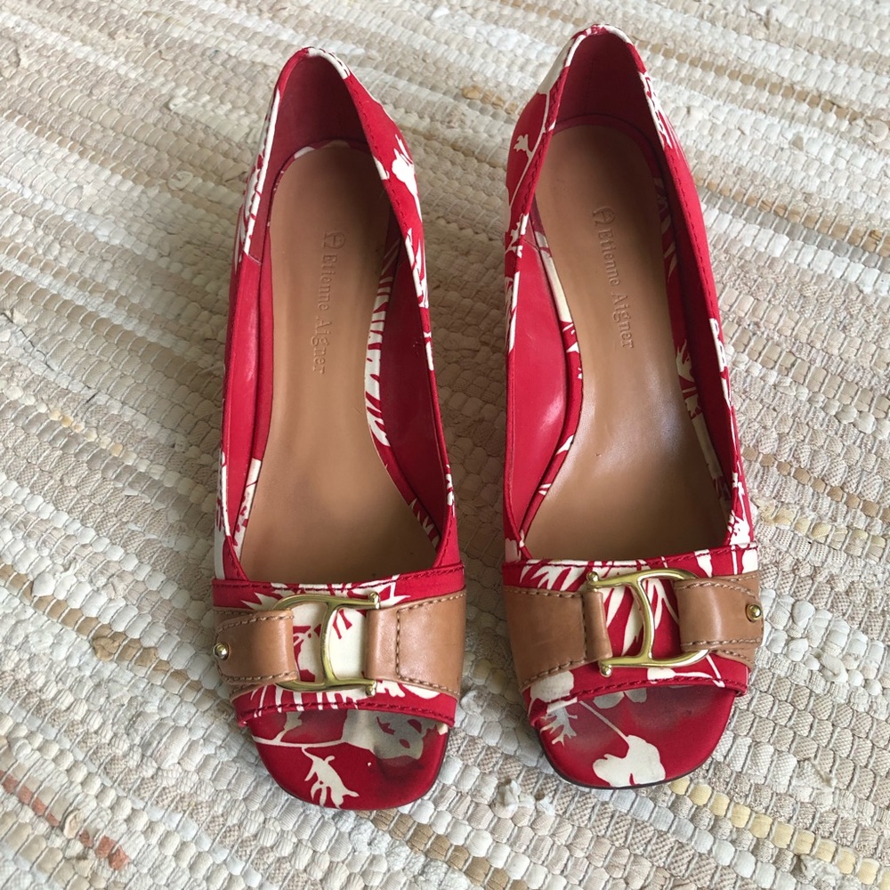 Etienne Aigner Wedge Sandals - Picture 2 of 13